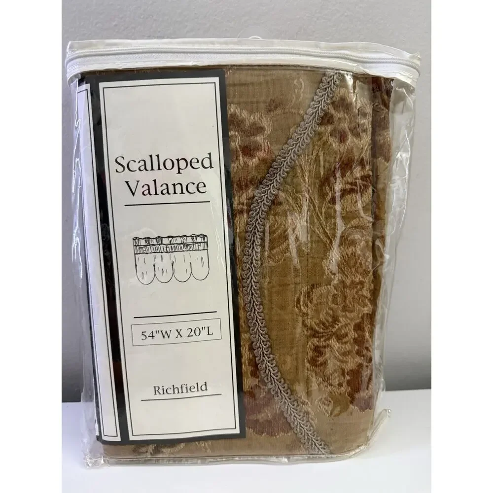 Richfield Scalloped Valance 54” W X 20” L (137 CM X 50 CM) New